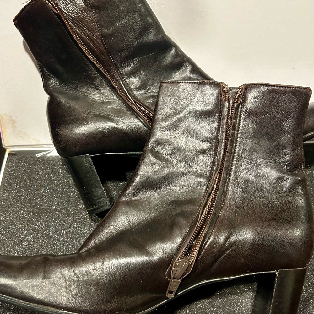 Robert Clergerie Vintage Leather Ankle Brown Boots 6.5 - Picture 8 of 16
